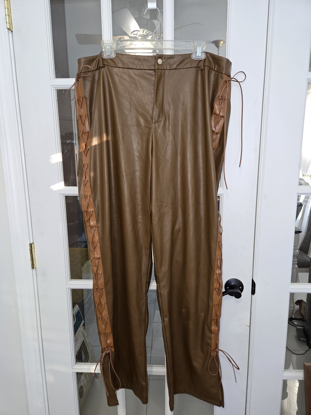 Men's Pants Subcategory Identification